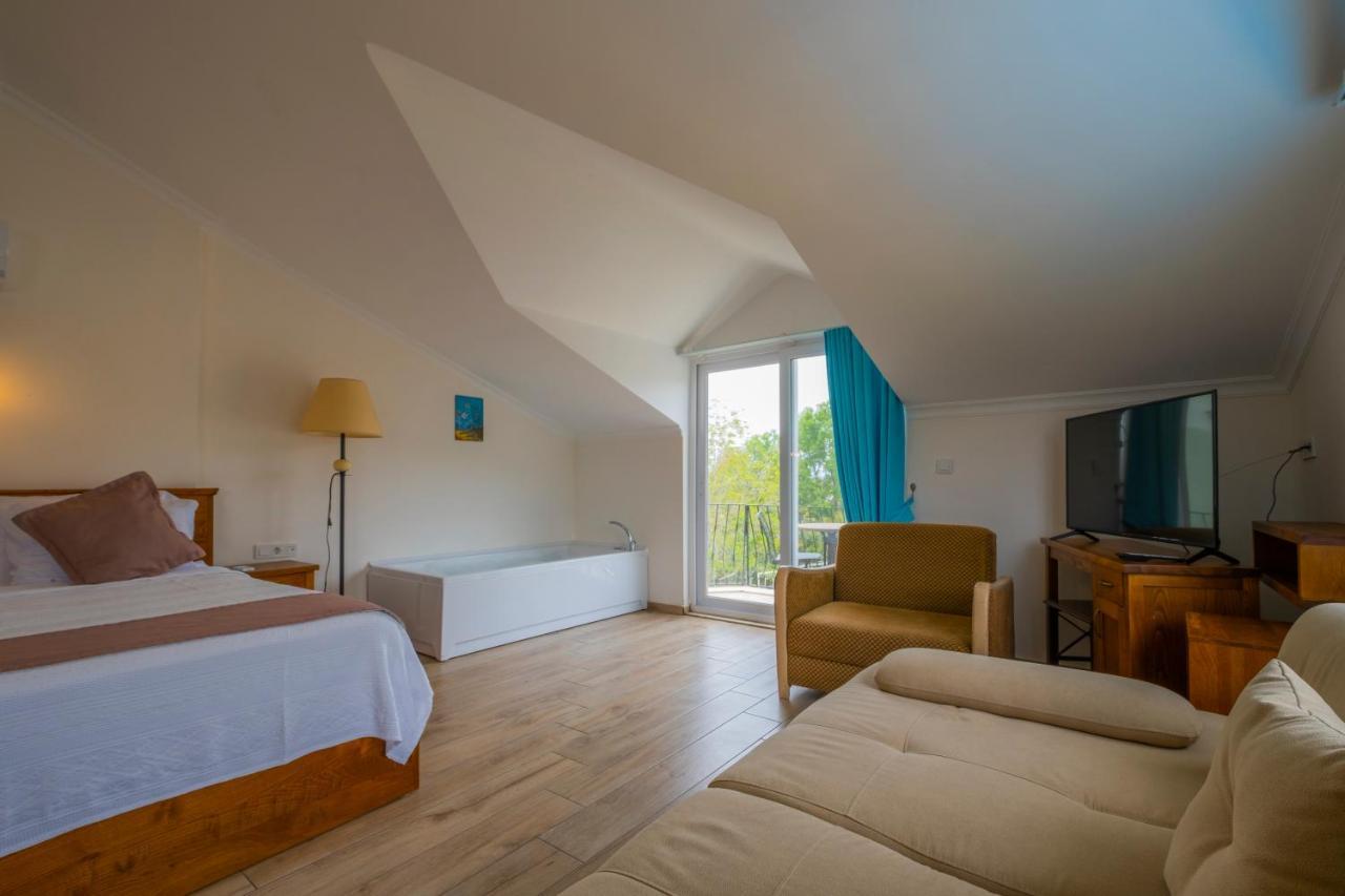 Infinity Lily Apartments Фетие Екстериор снимка